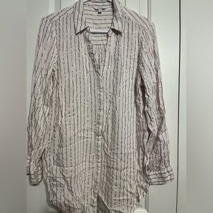 XL Candies button down blouse. Off white with rose gold shinny stripes.